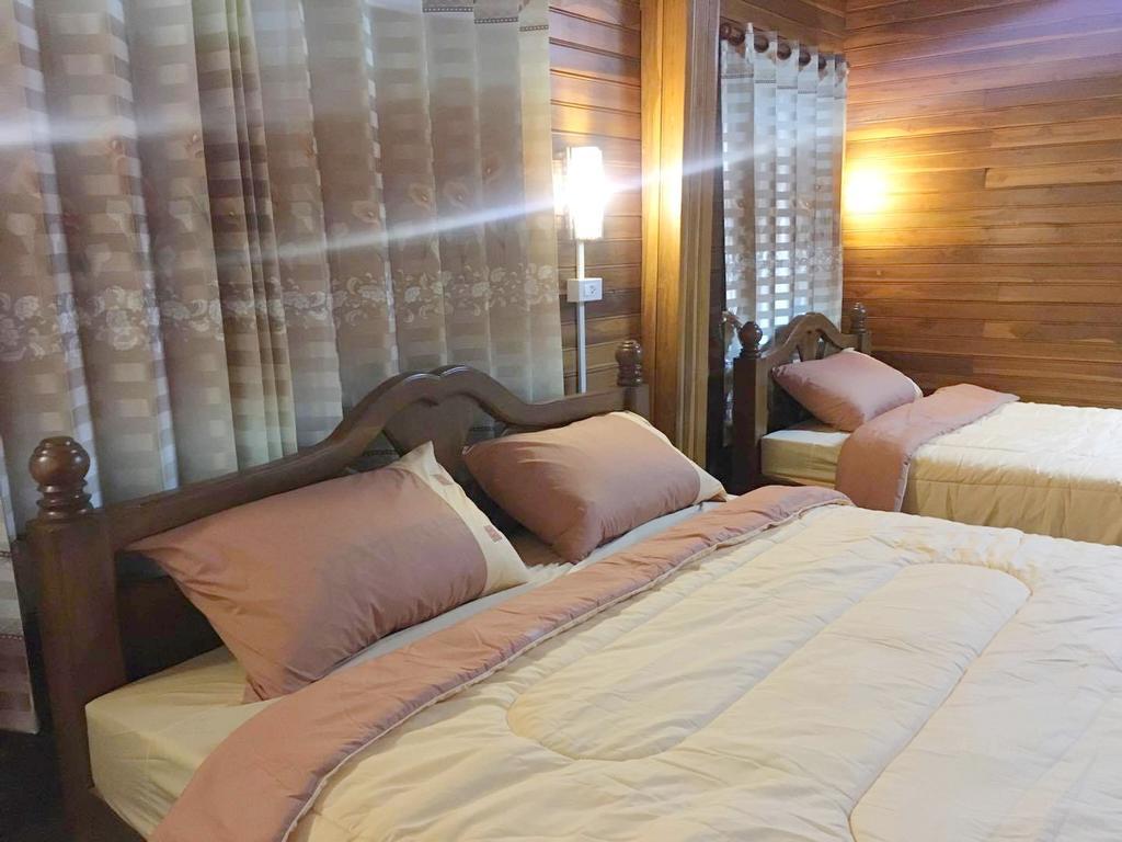 Saduemuenghomestay Phrae Esterno foto