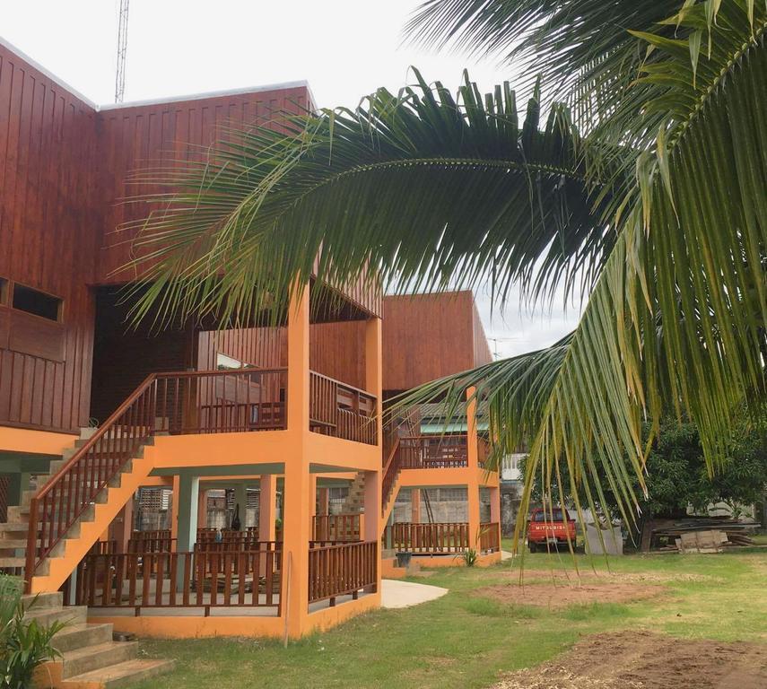 Saduemuenghomestay Phrae Esterno foto
