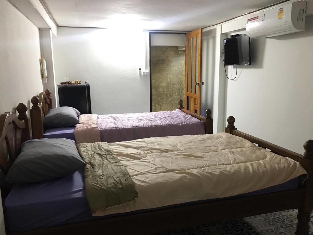 Saduemuenghomestay Phrae Esterno foto