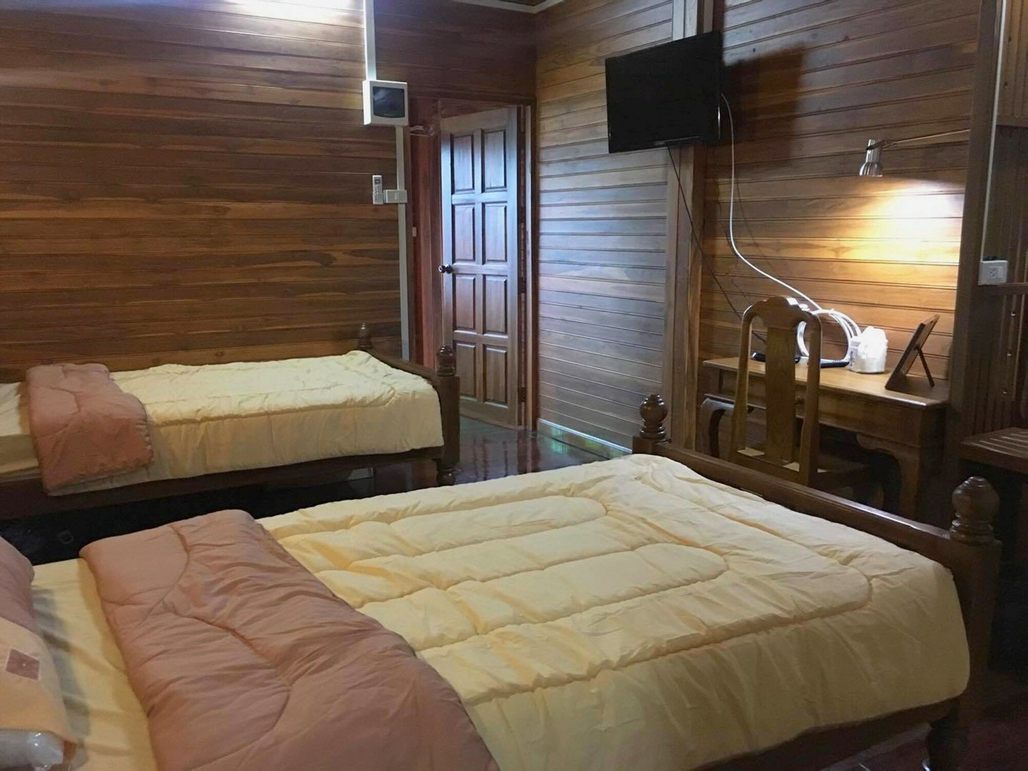 Saduemuenghomestay Phrae Esterno foto